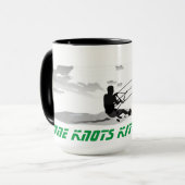 大きいコーヒー・マグ- Kitesurfing マグカップ (正面左)