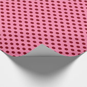 大きいレトロの点-ピンクのバーガンディ ラッピングペーパー (角)