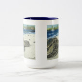 大きい島のウミガメのコーヒー・マグ ツートーンマグカップ (中央)