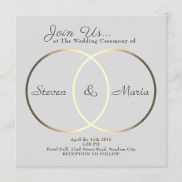 大きい巨人によって交差させる金リングや輪 招待状