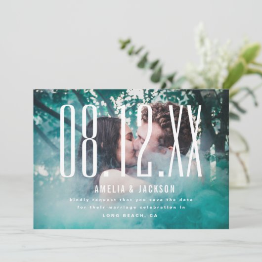 大きい日付、はっきりしたタイポグラフィ、日付の保存 招待状 (スタンド正面)