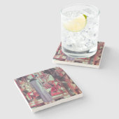 大きい照らされた窓の前の女性 ストーンコースター (横)