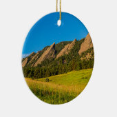 大きい石のコロラド州Flatironsの日の出の金ライト セラミックオーナメント (右)