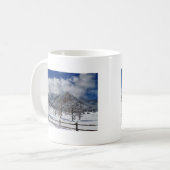 大きい石のコロラド州Flatirons Snowyの景色の眺め コーヒーマグカップ (正面左)
