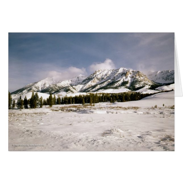 大きい石の山景色 (正面横)