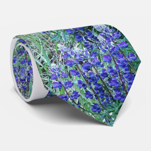 大きい葉のルピナス属の野生の花のタイ ネクタイ (ロール)