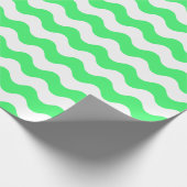 大きい薄緑および白の波の包装紙 ラッピングペーパー (角)