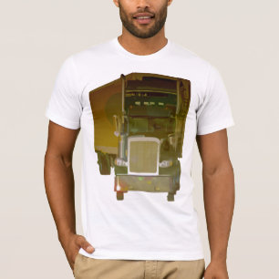 大きい装備のTシャツ Tシャツ