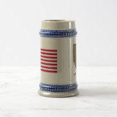 大きい赤1のアメリカ人ステイン ビールジョッキ (中央)