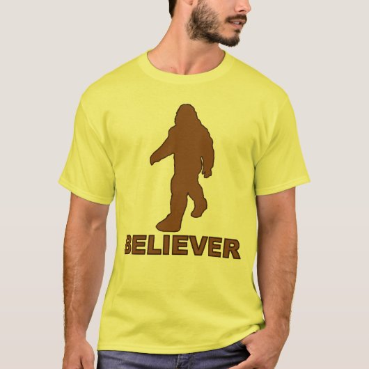 大きい足の信者2 Tシャツ (正面)