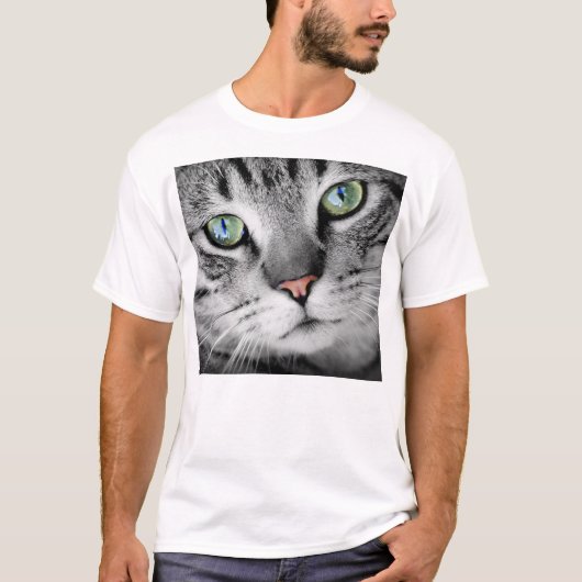 大きい顔の虎猫猫のTシャツ Tシャツ (正面)