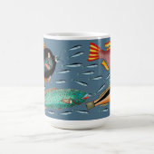 大きい魚は小さい魚を食べます コーヒーマグカップ (中央)