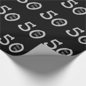 大きい50、誕生日、黒の銀製の文字 ラッピングペーパー (角)