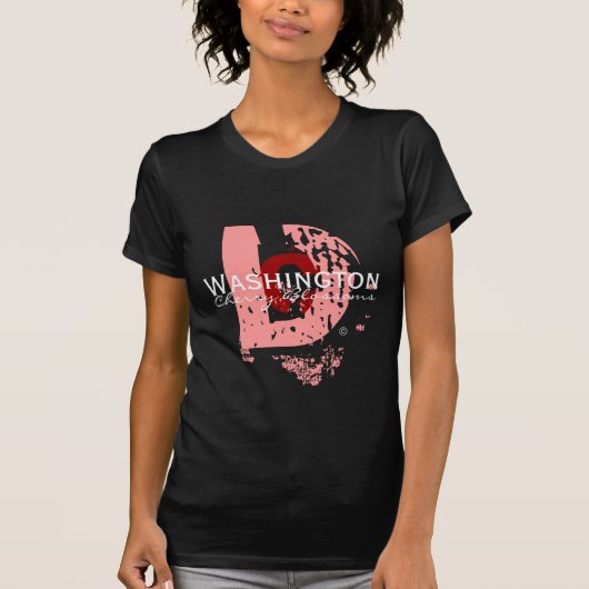 大きいD (ピンクDk) Tシャツ (正面)