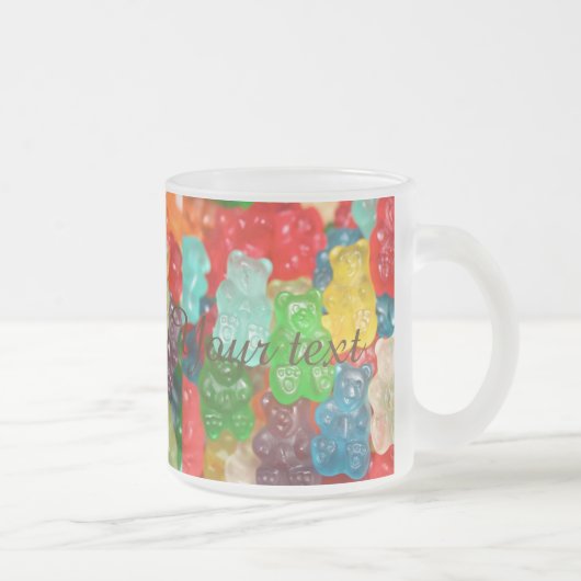 大きくて小さいグミの熊の柄、キャンディ、おもしろい、 フロストグラスマグカップ (右)