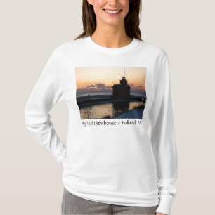 大きく赤い灯台 Tシャツ