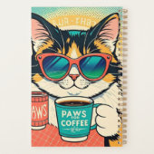 大きすぎるサングラスを着て、コーヒーを持っている猫 プランナー手帳 (裏面)