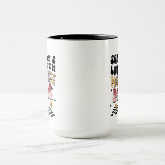 大きなおもしろい口ホッケー母のワードアート マグカップ (中央)