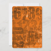 大きなはっきりした数字オンブラウンオレンジ誕生日招待状 招待状 (裏面)