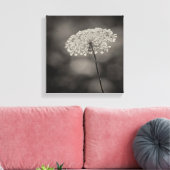 大きなクイーンアンズレースの花ソフト背景セピア キャンバスプリント (インサイチュ (リビング))