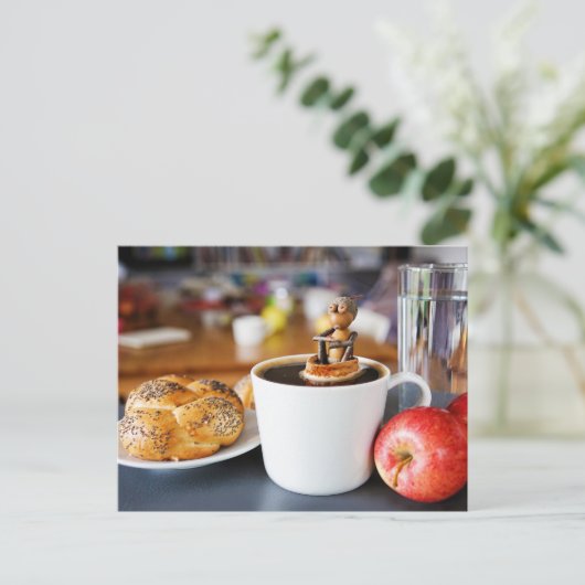 大きなコーヒーが欲しい!交差おもしろい後 ポストカード (スタンド正面)