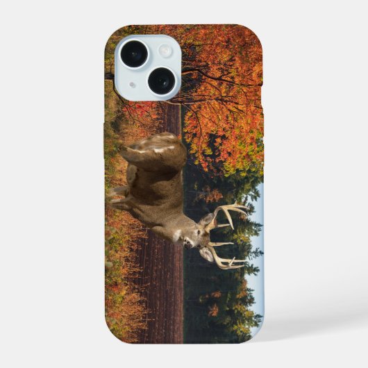 大きなシカがポーズをとる iPhone 15ケース (裏面)