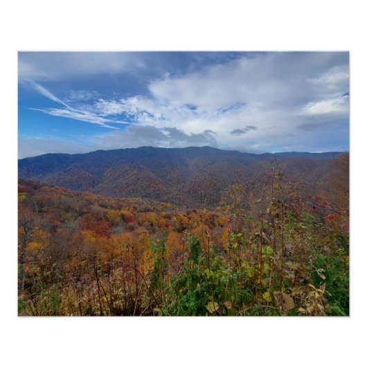 大きなスモークの山々の秋の葉の燃えたオレンジ ポスター (正面)