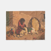 大きなタンバリンを持つサルと犬 フリースブランケット (正面(横))