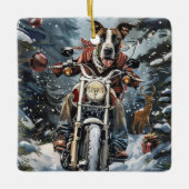 大きなダン犬オートバイクリスマスに乗る セラミックオーナメント (正面)