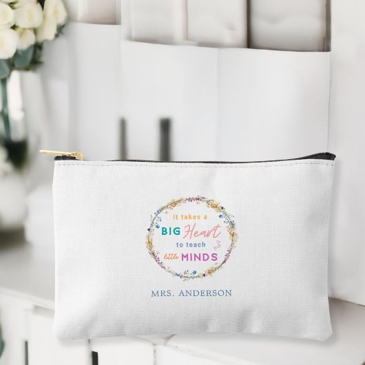 「大きなハートが必要」フローラ、先生への贈り物 アクセサリーポーチ