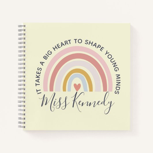 大きなハートを形成する若い心の先生赤面ピンク ノートブック (正面)