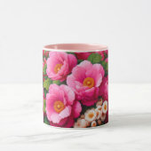 大きなピンク色の花はっきりしたを持つマグカップ マグカップ (中央)