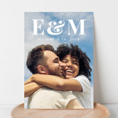 大きなモダンモノグラムイニシャル写真 セーブザデート