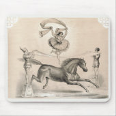 大きなリボンを飛び越えるサーカスのパフォーマー マウスパッド (正面)