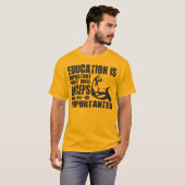 大きな二頭筋は教育のシャツより大切 Tシャツ (正面フル)