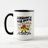 大きな口おもしろいソフトボール母ワードアート マグカップ (左)