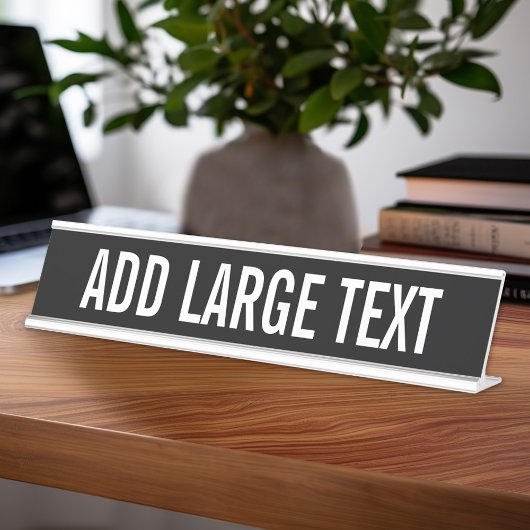 大きな名前または文字を持つ基本白黒 デスクネームプレート