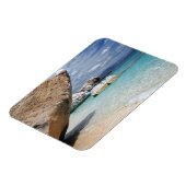 大きな岩の長方形の磁石とサルデーニャビーチ マグネット (左側)