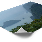 大きな島の神秘的な崖 ポスター (角)