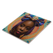 大きな弓とメダリオンを持つアフリカの女性 タイル (側面)