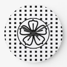 大きな時計「時計オン、時計オフの白黒」