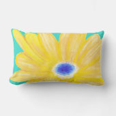 大きな暖かい黄色の花 ランバークッション (正面)