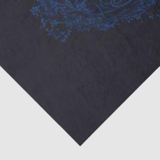 大きな月の切り離しによって照らされる神秘的な根の木 薄葉紙 (詳細)