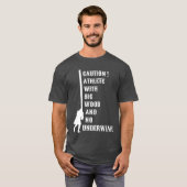 大きな木を持つハイランドゲームズの面白いアスリート Tシャツ (正面フル)