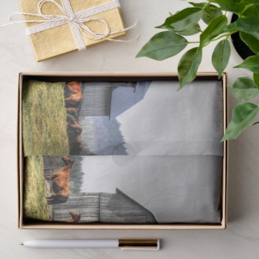 大きな灰色の納屋と威厳のある馬 薄葉紙 (ギフト)