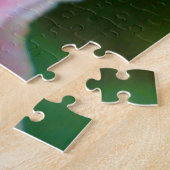 大きな独身のピンク色が近く上がった ジグソーパズル (側面)