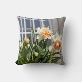 大きな白い水仙の春の日のポスター投げp クッション