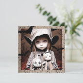 大きな目で不気味な小さな女の子ハロウィーン 招待状 (スタンド正面)