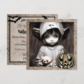 大きな目で不気味な小さな女の子ハロウィーン 招待状 (正面/裏面)