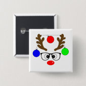 大きな眼鏡とオーナメントを持つクリスマストナカイ 缶バッジ (正面&裏面)